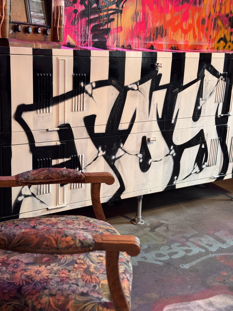 Ruin bar
