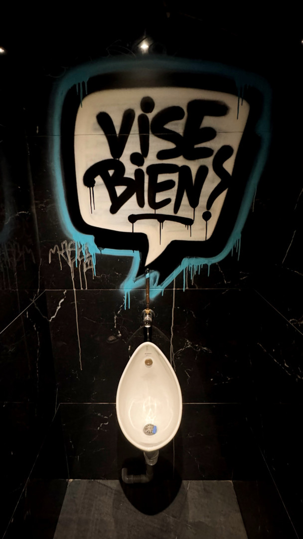 Ruin bar