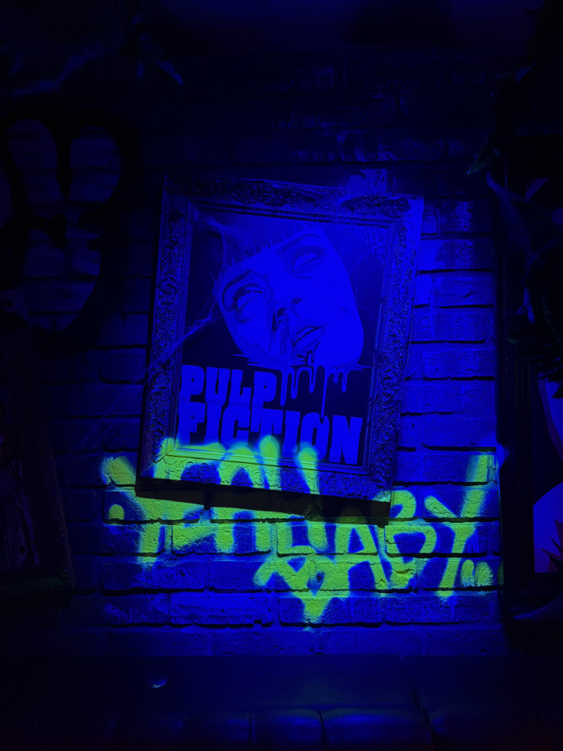 Ruin bar