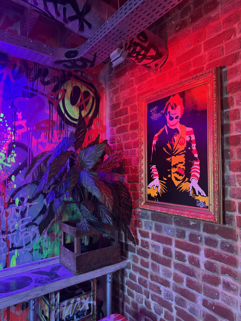 Ruin bar