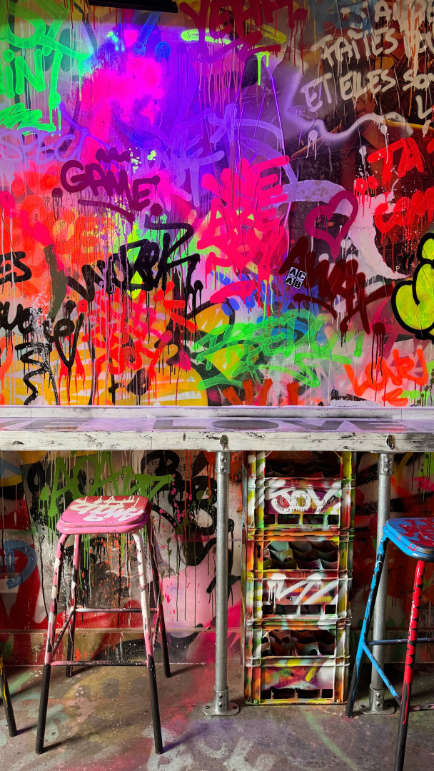 Ruin bar